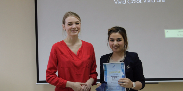 Поздравляем студентку ФИЯ Энеджан Хемрагулыеву с 1 местом в Олимпиаде по русскому языку для иностранных студентов